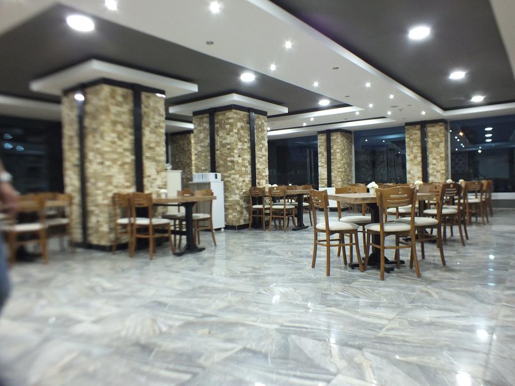 Koc Hotel Karasu Buitenkant foto